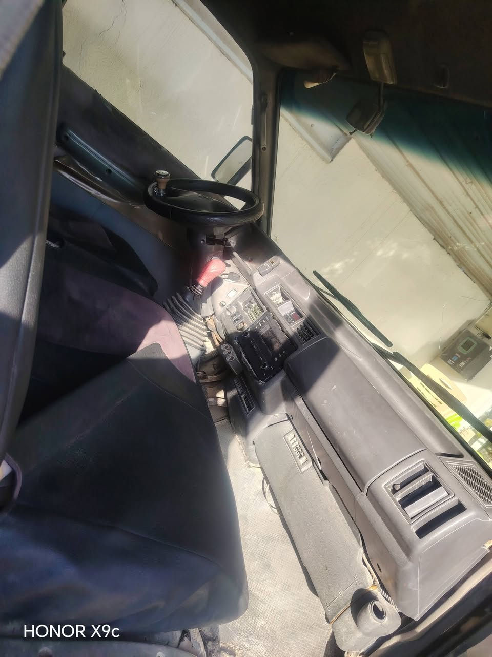 كيه بسته موديل 94 كير مكينه تخم تاير حدادية صدر نص عمر رقم واسط  سعر 37 وبيها مجال استفسار ***********
