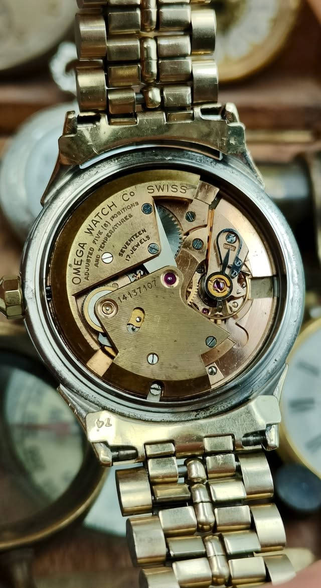 بسم الله الرحمن الرحيم ... 🌿

🇨🇭 OMIGA 🇨🇭
اوميگا كونستليشن نوادر
انتاج 1950 - 1960
مكنة #جاكوج 
قطر 35mm
واتس *********** ☎️
