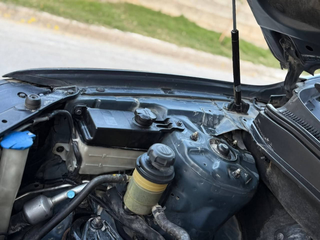 السلام عليكم سنتافي بانزين 2012كصه قماره 6سلندر كفاله كير محرك بعده بحالته شركه سياره متومه طبق الاصل شمالي سعر 60بيه مجال شراي متوفر بس وتساب *********** شراي فقط
