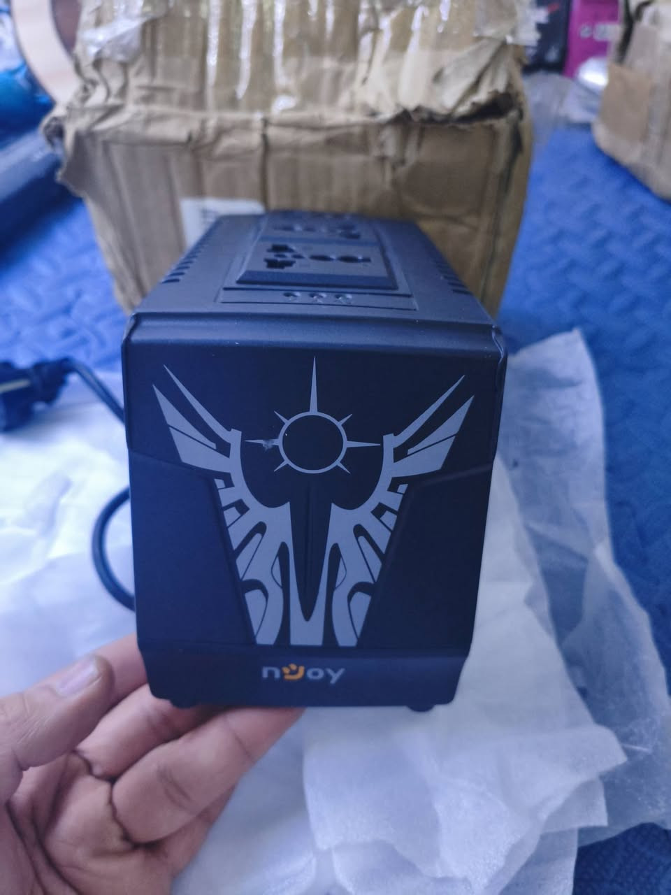 منظم جهد كهربائي آلي (AVR) من طراز nJoy Paladin1000. القدرة  فولت أمبير (VA) / 500 واط (W)
انطني سعر واخذه بالعافية


**إذا كنت صاحب هذا الإعلان وتريد حذفه لأي سبب، رجاءا أرسل رسالة إلى الدعم الفني**