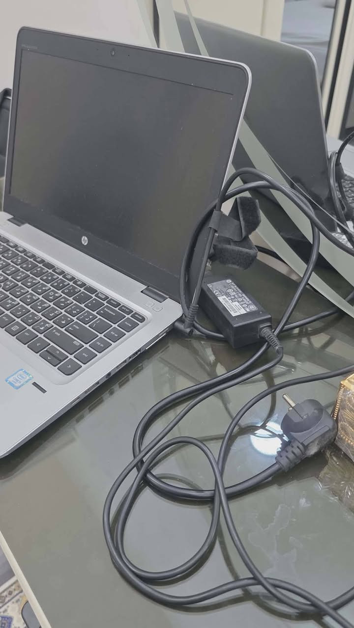 السلام عليكم 
حاسبة نوع لابتوب Hp نضيفة جدا 
مواصفات الحاسبة 
معالج Ci5 جيل 6 سرعة 2.30GH
كارت شاشة مدمج 
رامات 8GB
تخزين 256
نضام التشغيل ويندوز  10  64bit
كامله الملحقات الشاحن مع حقيبه .
مناسبه جدا للدراسه وللبحوث الجامعية
السعر ٢٢٥
لعنوان حي الجمعيات


**إذا كنت صاحب هذا الإعلان وتريد حذفه لأي سبب، رجاءا أرسل رسالة إلى الدعم الفني**