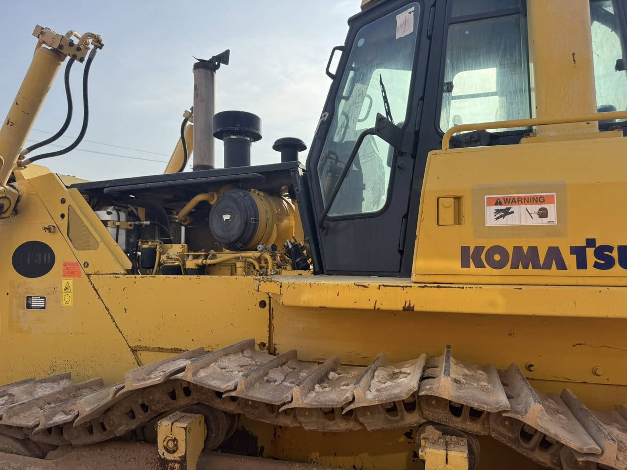 السلام عليكم بلدوزرات للبيع دخول جديد 
موديل ٢٠٠٧
بم ونوزل فول عادي
آليات جدد برغي ما مفتوح بيها
على وضع الشركة 
العنوان ديالى جلولاء 
للاستفسار ***********
