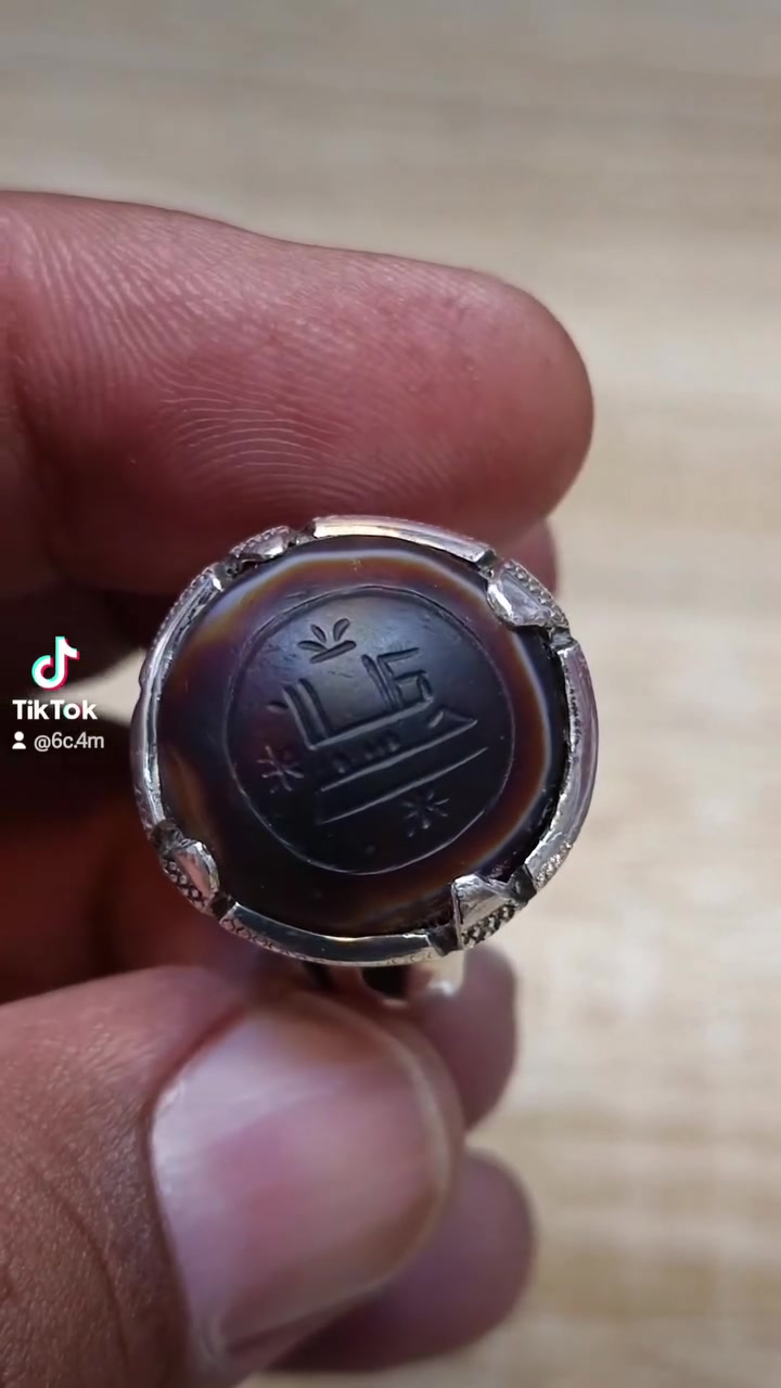 جزعه تحفه قديمه صياغه يدويه ثقيله بسعر 100 الف مع خدمة توصيل لجميع المحافظات العراق  @إشارة


**إذا كنت صاحب هذا الإعلان وتريد حذفه لأي سبب، رجاءا أرسل رسالة إلى الدعم الفني**