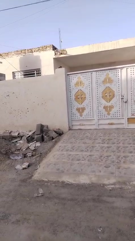 سلام عليكم بيت 200 متر بشيشان الثانيه نقص البيت فقط كهربائيات نقاط ولدات البيت بناء حديث وجاهز من كلشي ***********

