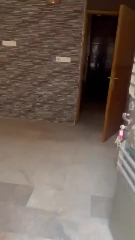 بيت للايجار 
العنوان حي القاهرة محلة 309 
للاستفسار : *********** ☎️
