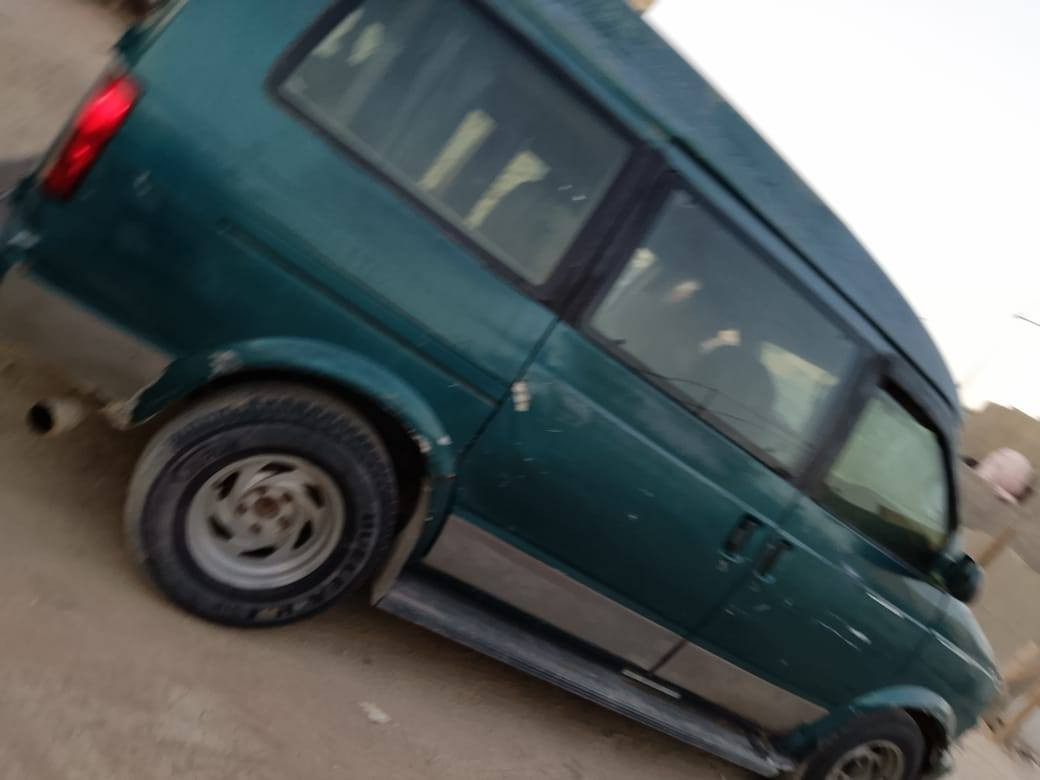 السلام عليكم اخوان فان استرو موديل ١٩٩٦رقم نجف حمل مشروع وطني السعر ٢٥ وبيها مجال حك الجيه رقمي مكينه ونجي ثنين ونص الكهربائية شغاله كلهه تخم تاير تفاصيل ***********
