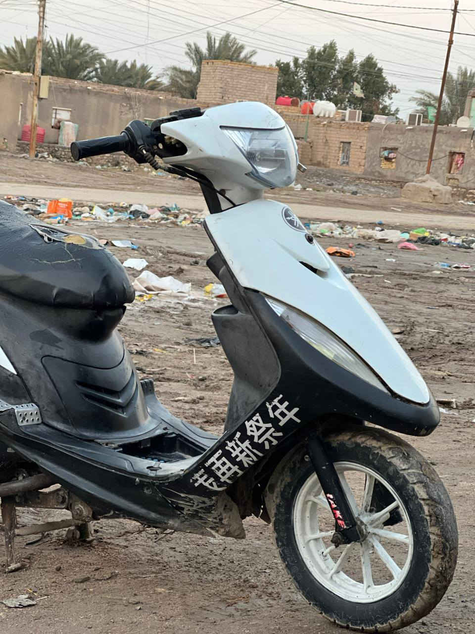 السلام عليكم ماكس عدله للبيع مكينة مفتوحه بوشه 49 بلاد دراجه مرتبة كهربائياتها يشتغلن كلشي جاهز سلف يشتغل بس عوزه باتري سعر 450 وبيها مجال  تفاصيل ***********
