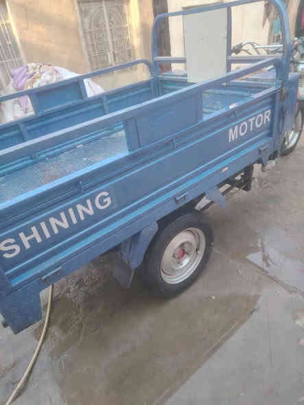 السلام عليكم ستوته للبيع موديل 23 ستوته حلوه وجاهزه كهرباء شغاله مقفوله شاصي ورقبه رقم ولوحاتها موجوده السعر 2500 وبيها مجال
*********** + موجود واتساب 
العنوان كربلاء شهداء الملحق قرب مستشفى الكفيل
