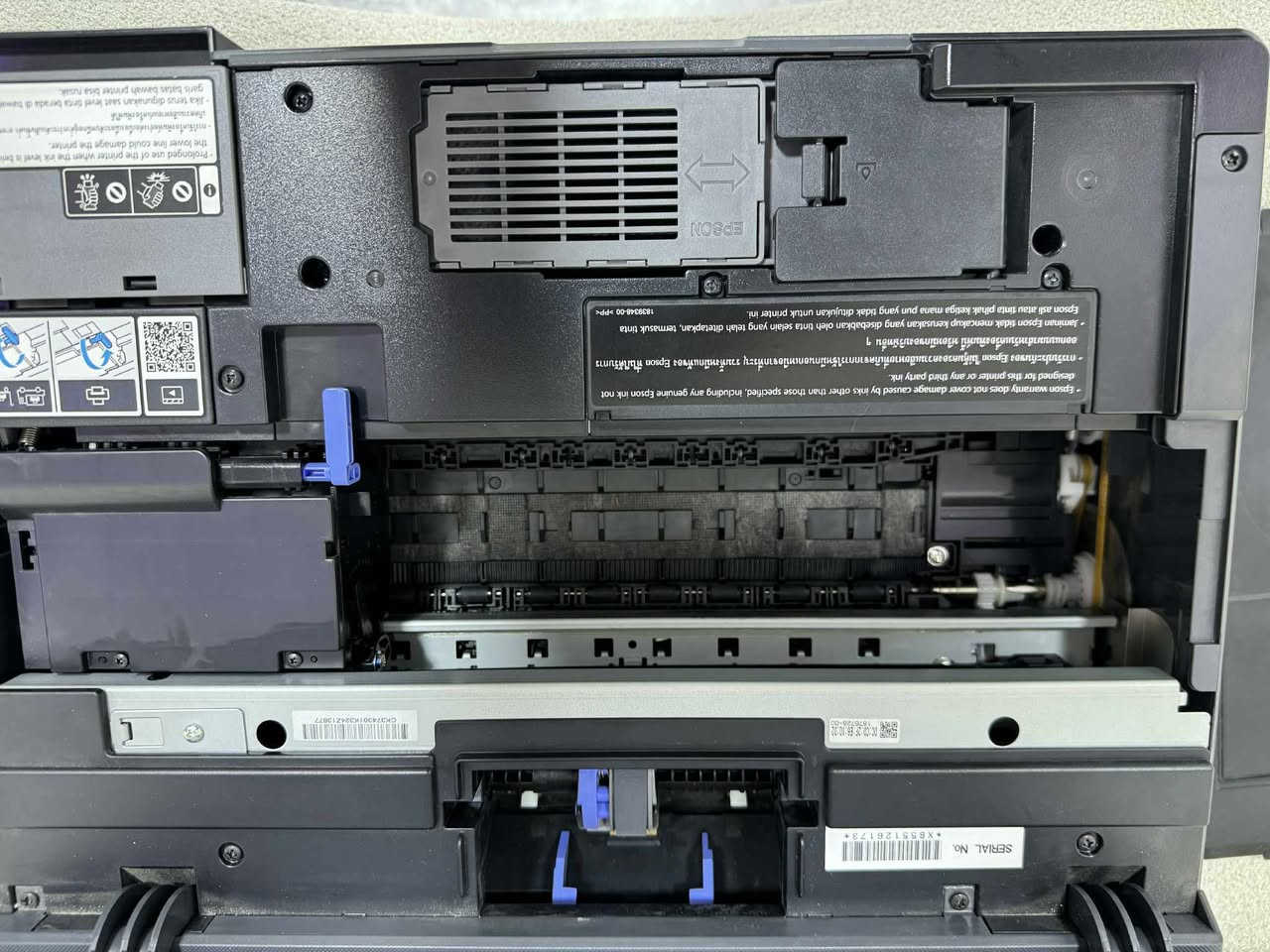 السلام عليكم طابعة ايبسون L8050 استخدام بسيط جداًالنظافة 99‎%‎ تستخدم للصور وعظم عاج ومتوفر وياها باقي احبار بيهن على ربع ربع واحباراها متروسه اصلاً العنوان بغداد لايوجد توصيل للتواصل خاص او هاذا رقمي ***********
