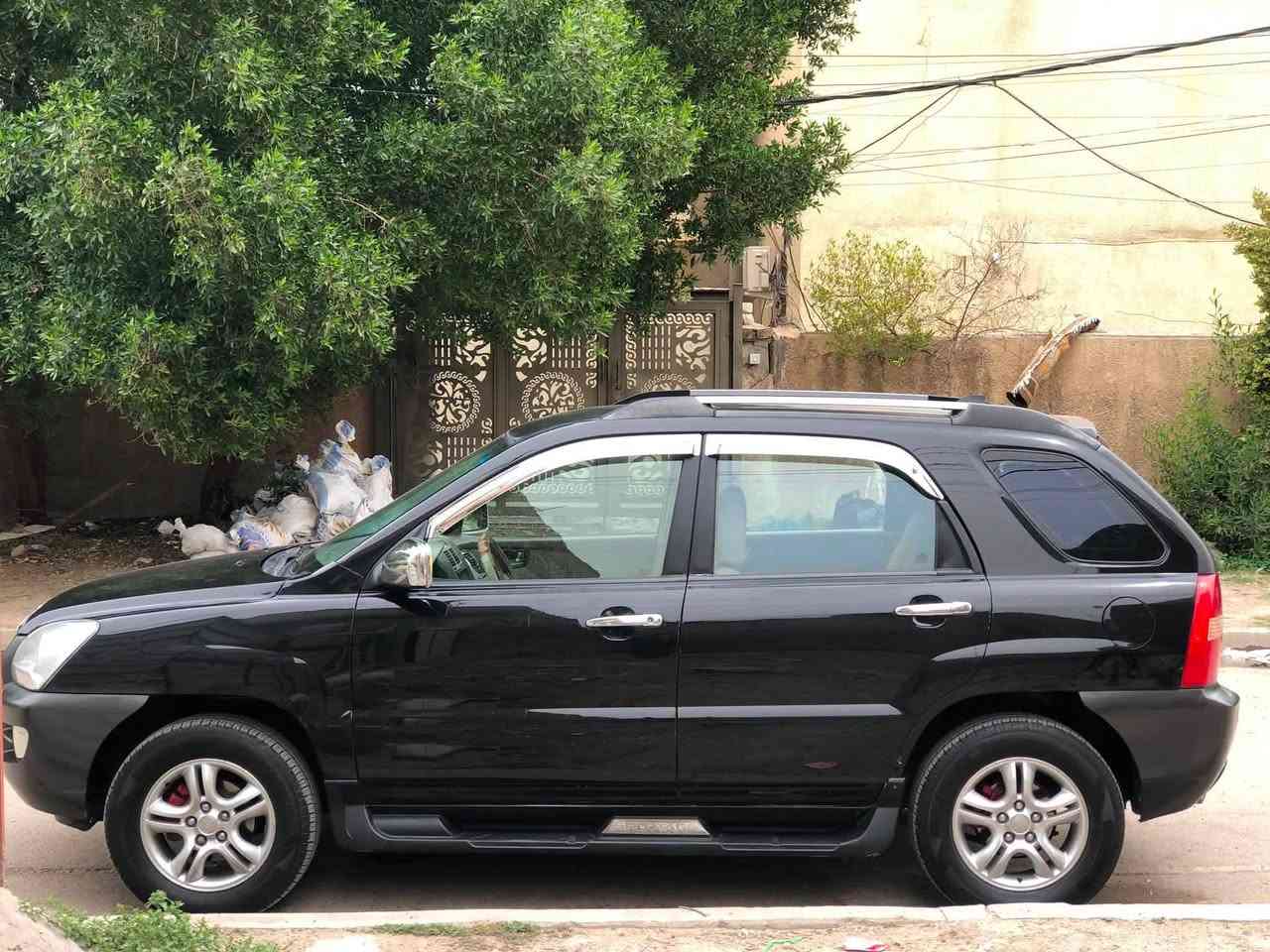 سلام عليكم كيا سبورتج موديل ٢٠٠٧ بسمي تحويل مباشر كير مكينه مكفول تبريد منضومه جديده لايت زنون صدر جديد حادثها بابين ودوسه وبجم تبديل بدون دواخل مكان سياره بغداد السعر ٧٧ وبيها مجال قليل الرقم ***********
