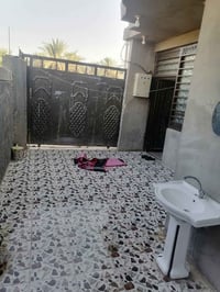 بيت للإيجار طابقين مكانه ابومنيصير منطقت الرظوان قريب البزل يبعد عن ال...