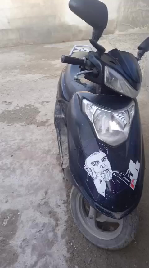 سلام عليكم مرخصت مدير الكروب المحترم سبيسي شقاله ونضيفه دراجه خير من الله 
مكاني بغداد المعامل سعره 250 وبيه مجال بصيط وهاذ رقمي ***********
