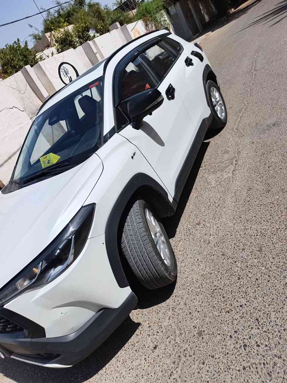 للبيع
كورلا كروز خليجي 
فول مواصفات بصمة رادار تحديد مسار 4 كامرات 
كرسي كهرباء داخل أحمر 
موديل 2025
ماشية 36
رقم بغداد بسمي 
مكفولة من كلشي بس بيها ملاحضة بالدعامية الأمامية اصبعين 
الاتصال ***********
المكان بغداد الصليخ 
السعر 26  مليون و نص بيها مجال شي بسيط
