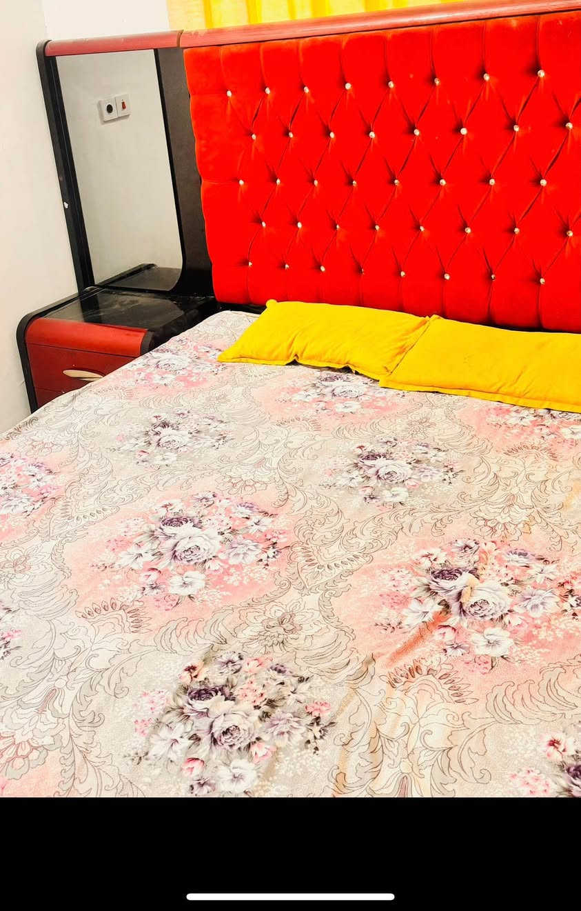 غرفه تركيه ضخمة جدا نوع الكبير نظيفه بيها اضرار بسيطه مكانها مشخاب مع مجال بسيط كد الضرر النجف, العراق


**إذا كنت صاحب هذا الإعلان وتريد حذفه لأي سبب، رجاءا أرسل رسالة إلى الدعم الفني**