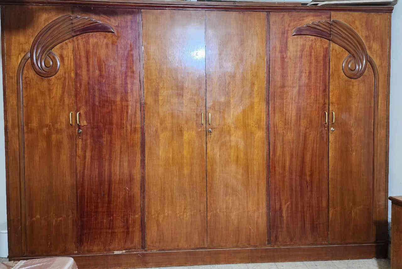 السلام عليكم 
غرفةنوم  ٦ بوب 
+كنتور ٤ بوب ملحق 
للبيع ب٥٠٠ وبيه مجال
مكانها بغداد حي القادسية 
***********
