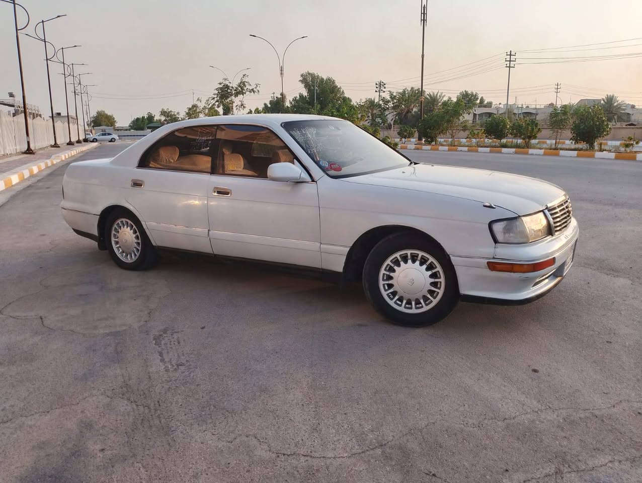 بطه 93 للبيع رقم بغداد
انكليزي بأسمي هزه جديده ل27
 كير ومكينه 
حدايه تخم تاير تبريد عوزه غاز شرط 
كهربائيات كله شغاله مكفوله من النقل
والكص والعيب الشرعي مكاني الناصريه الفضليه
السعر 43 وبيها مجال 
التواصل ع رقم فقط 
مكلف بالنشر ***********

