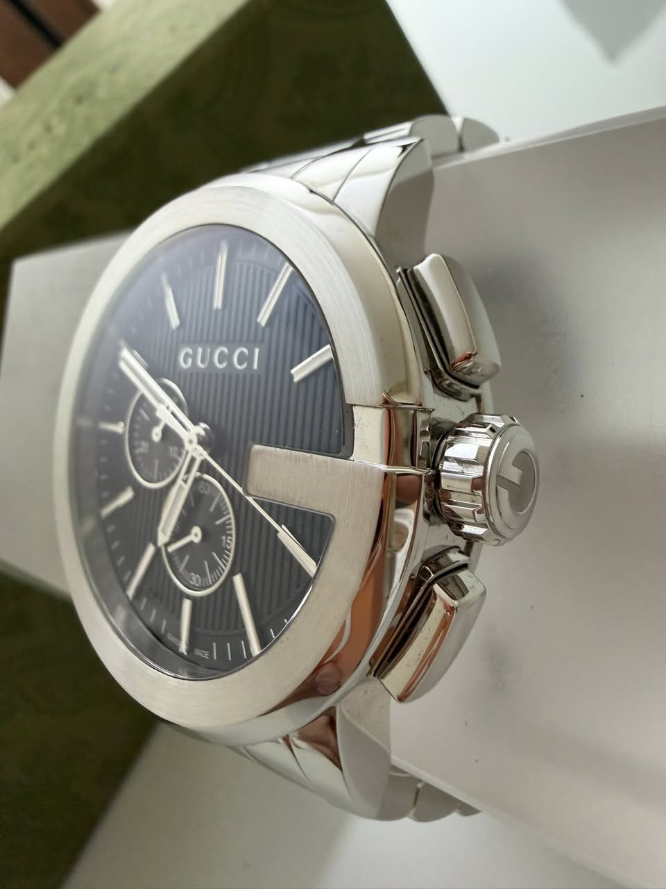 ساعه Gucci G-Chrono أصليه 100% صناعه سويسريه بحاله شبه جديده جداً مقاس 44 ملم كرونوغراف حركه كوارتز سويسريه زجاج سافاير مقاوم للخدش هيكل وسوار ستانلس ستيل تصميم مميز وفخم من Gucci مع العلبه الأصليه السعر المطلوب 450 دينار للتواصل على الخاص أو على الرقم 0785261118


**إذا كنت صاحب هذا الإعلان وتريد حذفه لأي سبب، رجاءا أرسل رسالة إلى الدعم الفني**