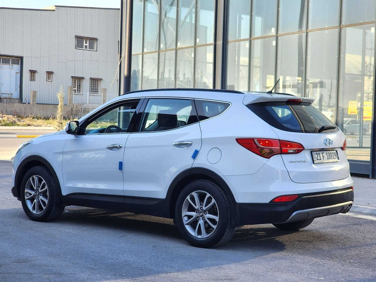 السلام عليكم ..فقط بيع بدون مراوس مكان السياره #سليمانيه
سنتافي خليجي موديل 2013 مكينه 2400 دوش خليجي اربعه سلندر السياره نظيفه وحلوه خاليه من صبغ عدا شبرين بارد خفيف ..سياره جاهزه تخم تاير حداديه صدر كير ومكينه ارقام وسنويه جديد بسمنه 
مواصفاتها 7راكب 3 مقاعد 3 قطع تبريد مركزي ليد امامي حاسه خلفيه تحكمات ستيرن دواخل فورميكا ويكلب كروم 3انظمه قياده ....السعر 148$$ورقه وبيه مجال بسيط لشراي 
الرقم *********** واتساب موجود
