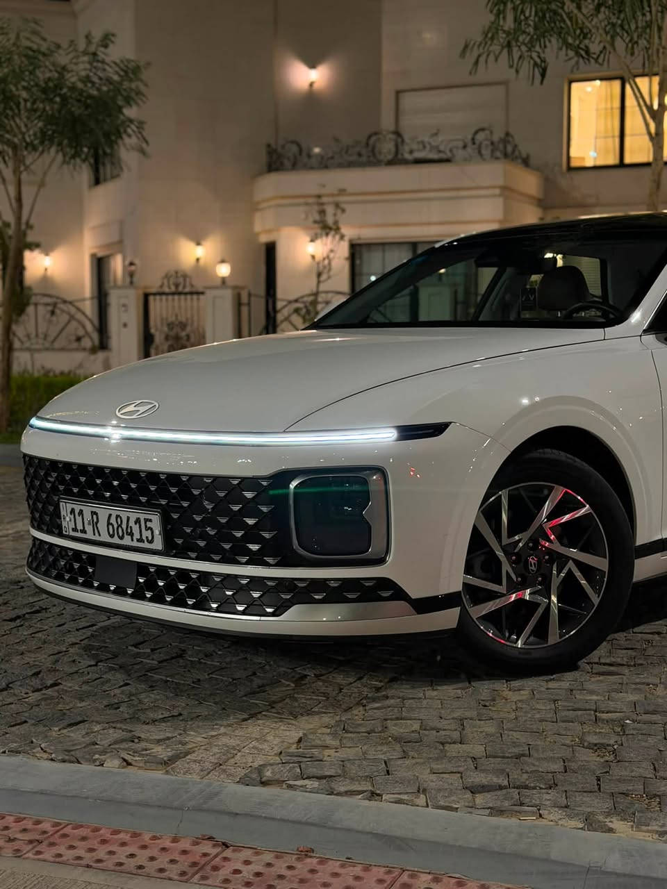 السلام عليكم
للبيع او مراوس
كراند ازيره 2025
ماشيه 7000 km
مغلفه ppf ب 3000$ 
فول مواصفات عدا فتحه و بردات
وارد كوري بانزين اصل 
السياره بدون حادث فقط كلير قطعتين بدون فتح او تبديل
مكانه داودي
***********
