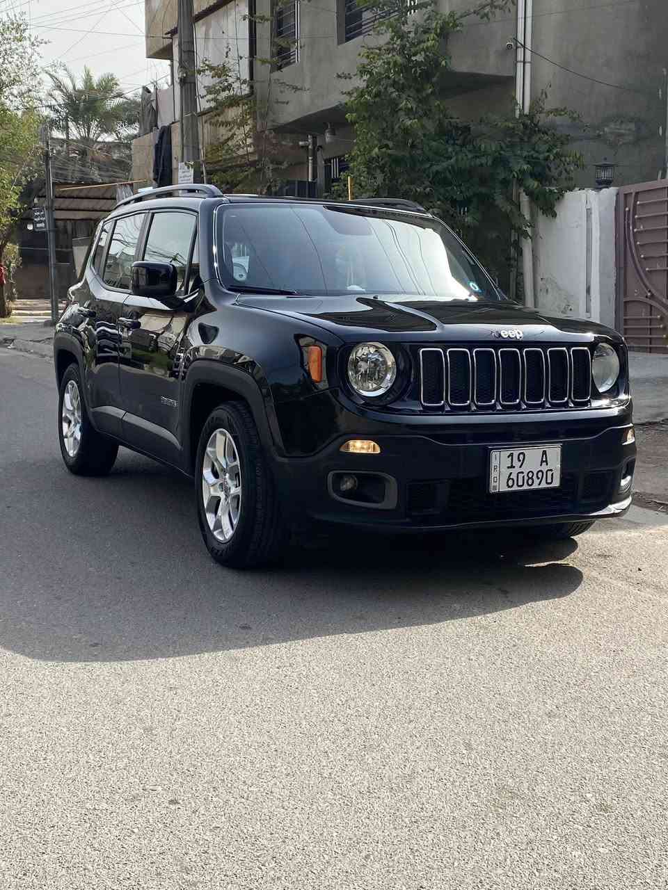 سلام عليكم
جيب    رنكل.   2018
رقم كربلاء   بسمي 
حادثهه ( مثل ما موضح بل صورة ) بدون دواخل 
بيهه 3 قطع صبغ جاملغين اماميات و بنيد فقط فقط
ماشية   65 كيلو 
سيارة جاهزة و مكفوله 
***********.  مكاني بغداد
