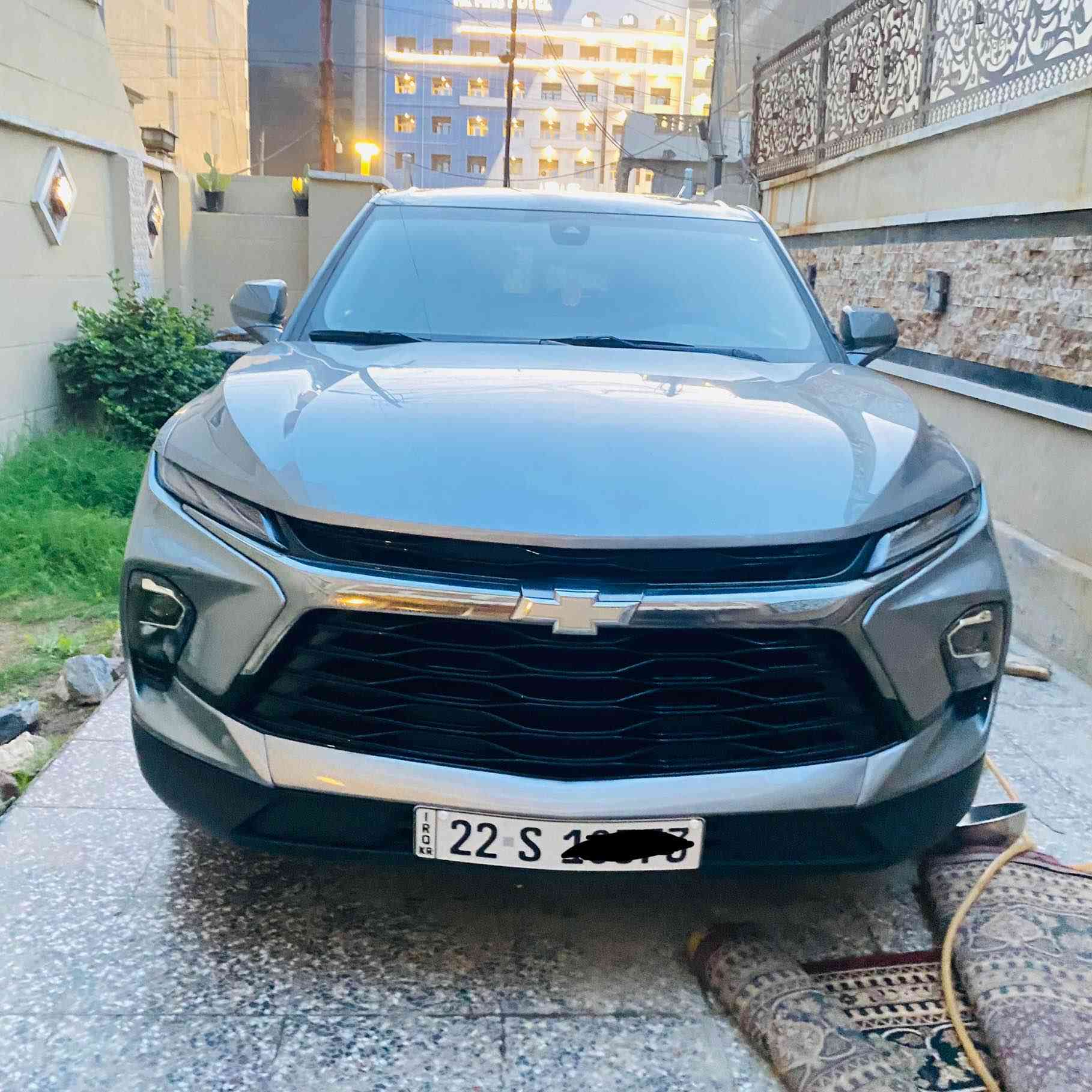 بيع او مراوس حسب القناعه 
شفروليه بلايزر 2023 رقم أربيل باسمي الشخصي ماشيه 24 الف ميل جديده سياره جاهزه تبريد ثلج حادثها صبغ ربع البنيد فقط كير مكينه محرك راديترات كفاله مكاني بغداد الكراده 
للاستفسار 
*********** 
متواجد واتساب بغداد, العراق
