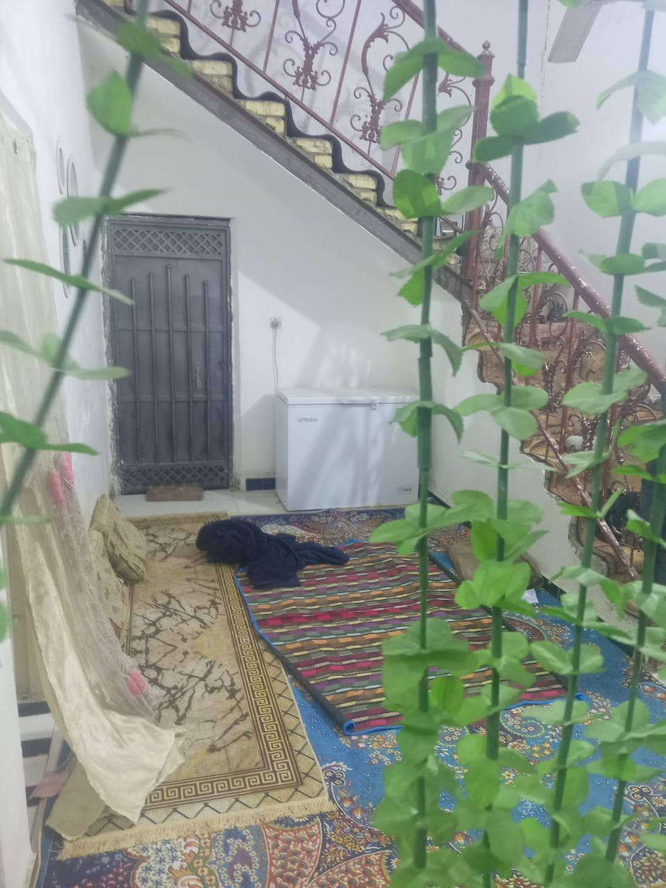 بيت في حي السبل النزلة الاولى على الشارع العام 
المساحه 120 
البيت مكانه مميز وفرصة ما تتفوت خصوصا السبل على ابواب تطويب احجز بيتك قبل التطويب 
***********
