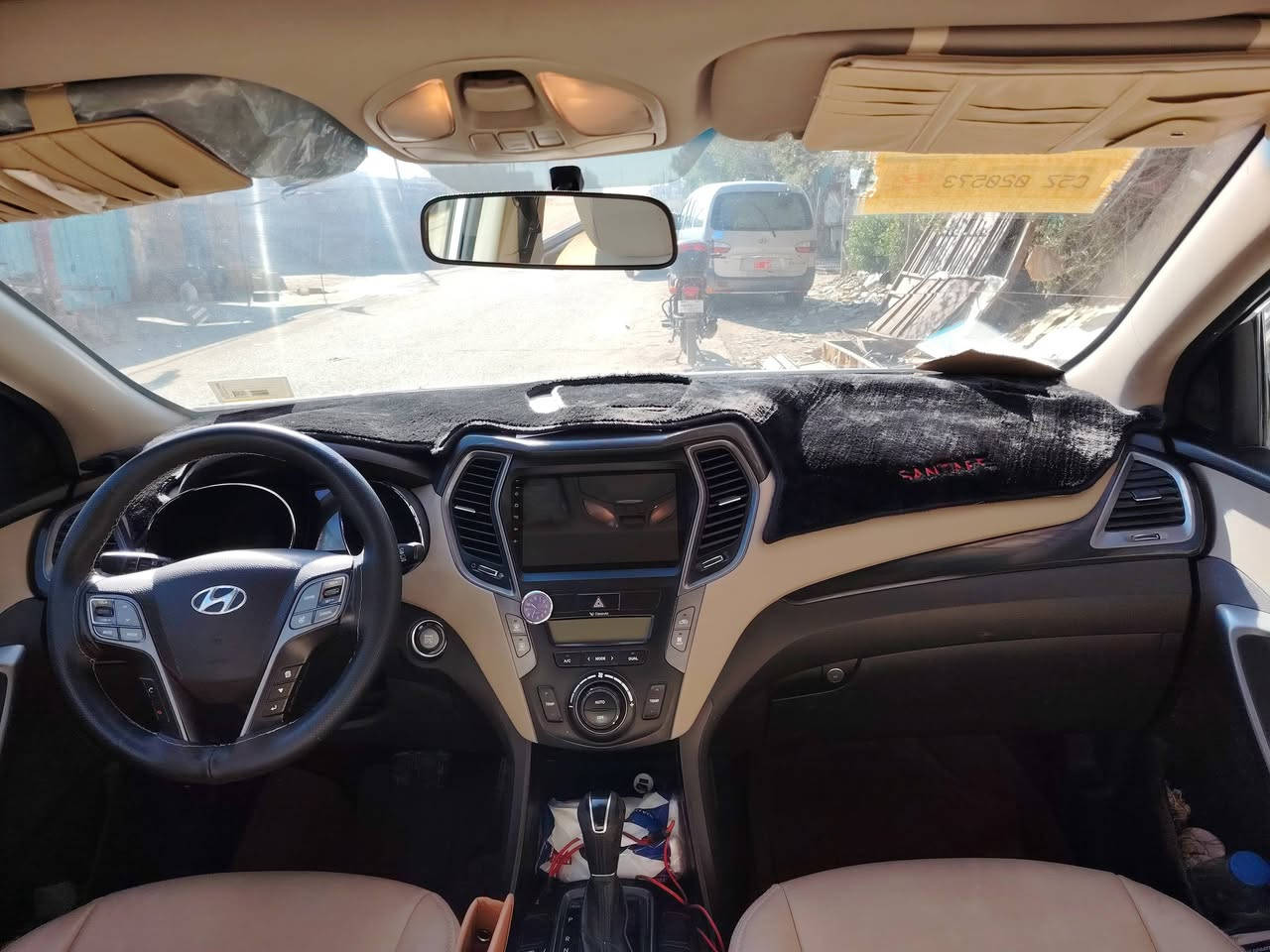 السلام عليكم
للبيع سنتافي خليجي ٦ سلندر موديل ١٥ كراند ابيض سبعة راكب ثلاث قطع تبريد رقم بغداد فول مواصفات

رقم انگليزي سنوية وهزة جديدة الاتصال على الرقم 
*********** 

السعر ١٧٥ ورقة وبيهة مجال
