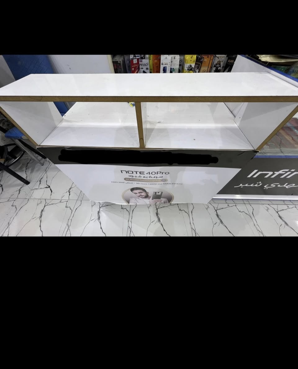 سلام عليكم غراض كلش نظيفه قيم اخذ بس لا تكسر بيهن
رقمي تواصل واتس ***********
مكاني حلة
ميز كاشير 
عرض 50cm
طول 2m
ارتفاع 1.25m
عارضه افقية موبايل
عدد5 
طول 2.10cm
عرض 1m

ميز صيانه
طول 1m
عرض 55cm 
ارتفاع 90cm
