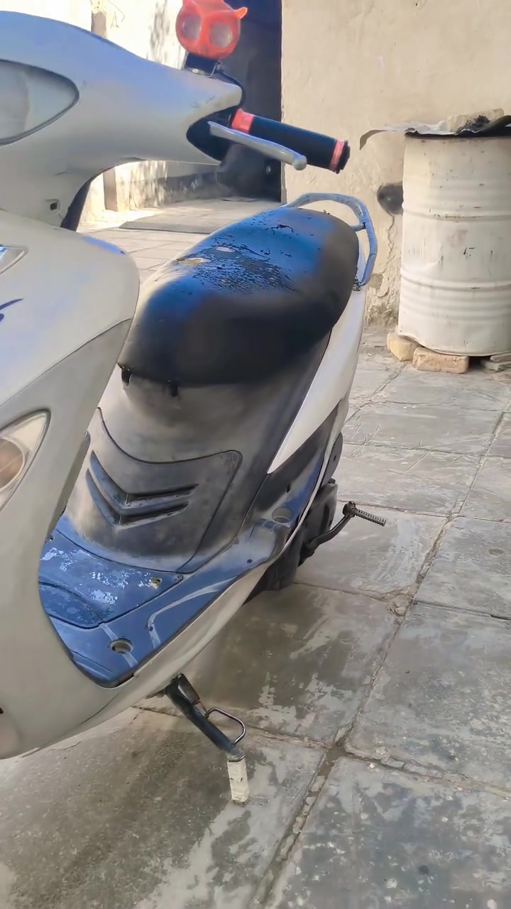 سلام عليكم شباب دراجه ماكس منغولي ملاح فول مكينه فقط ولفات مفتوحة كهربائيات بأكملهه شغاله نهضه معدل خير مكينه شرط خرسه صالنصه FM سعر 450 بيهه مجال بصيط مكاني وركاء 🩵


**إذا كنت صاحب هذا الإعلان وتريد حذفه لأي سبب، رجاءا أرسل رسالة إلى الدعم الفني**