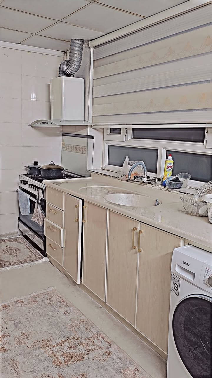 ئەم کەوەنتەرە بۆفرۆشتن بەس ماشاءللەی دەوێ شوێن ڕانیە ژ ***********  ***********
