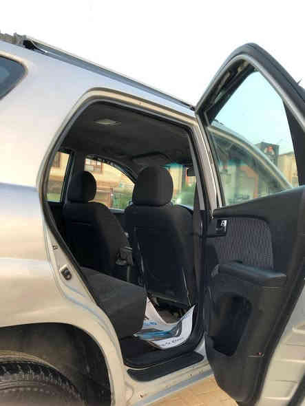 سلام عليكم للبيع توسان مديل 2007 وارد امريكي حادثه بين لباب وجاملغ وبيه مكانات صبغ بدون دواخل مكينة كير صدر تخم تاير خير من الله سياره حلوه جاهزة مكينة 6 سلندر كهربائيات كله شغاله رقم بغداد دولي تحويل مباشر مكان بغداد حي الحسين مقابيل لبانزين خانه مال حي العامل سعر 82 وبيه مجال للطيبين رقمي ‏‪***********‬‏
