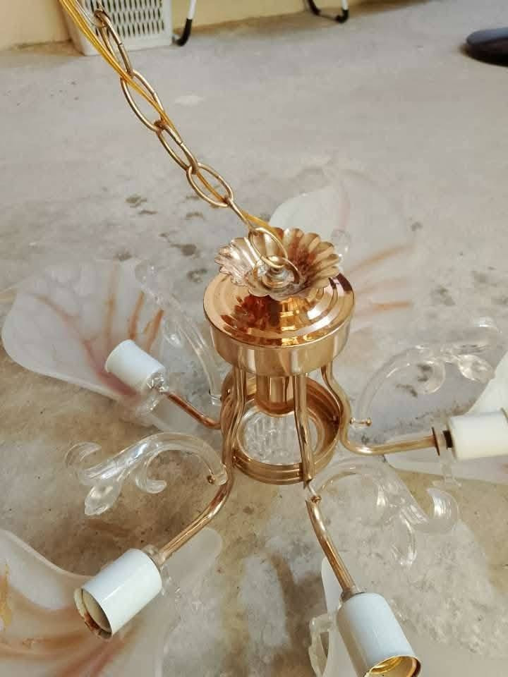 بردا زيبرا قياس 160*160 جديد غير مستخدم 
ب 30 الف
ثريات عدد اثنين كبير واحد صغير سعر 25


**إذا كنت صاحب هذا الإعلان وتريد حذفه لأي سبب، رجاءا أرسل رسالة إلى الدعم الفني**