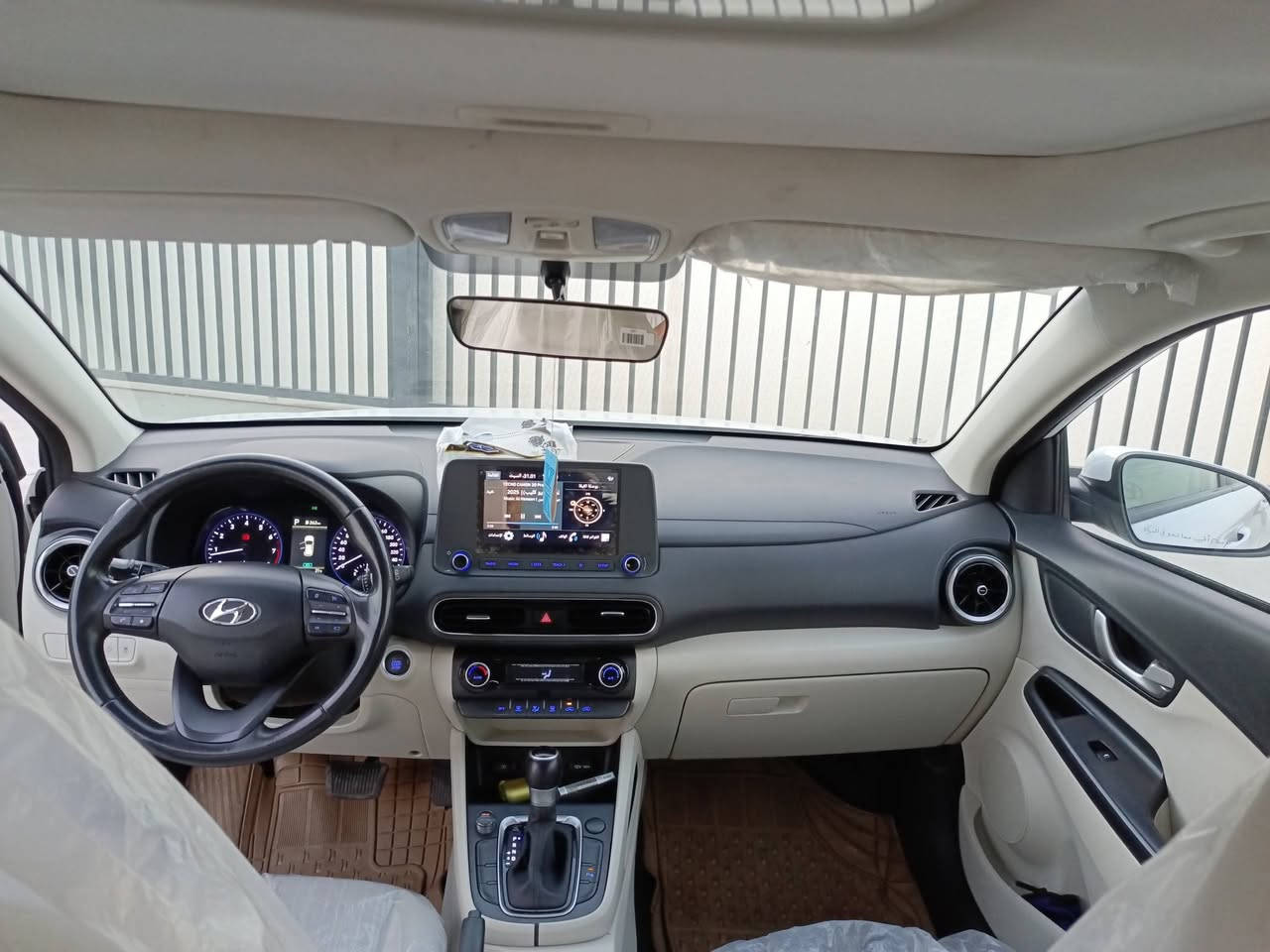 السلام عليكم
هونداي كونا موديل 2022  خليجي مكفولة كوريا اصلية السيارة
المواصفات بصمة وبصمة ابواب تشغيل عن بعد حساس امامي خلفي
شاشة اندرويد اللصلية بلادية كامرة خلفية فتحة سقف مودات اوامر صوته وبعد بيه مواصفات الاستفتار ***********
السعر 170 وبيه مجال
