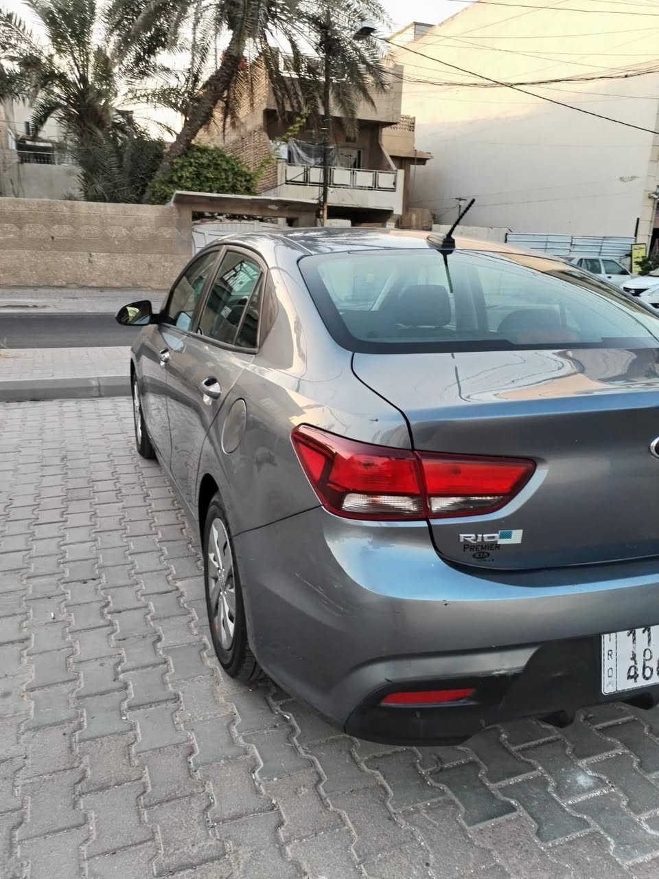 السلام عليكم للبيع ريو 2019 رقم بغداد بسمي محرك 1600 ماشية قليل نص فول حادث قطعتين وتم تبديلهم وبارد شبر بجم كبس سيارة نظيفة جداً وبدون نقص استخدام بيت السعر 105 وبيها مجال الشراي يتصل *********** مكاني بغداد / الشالجية

