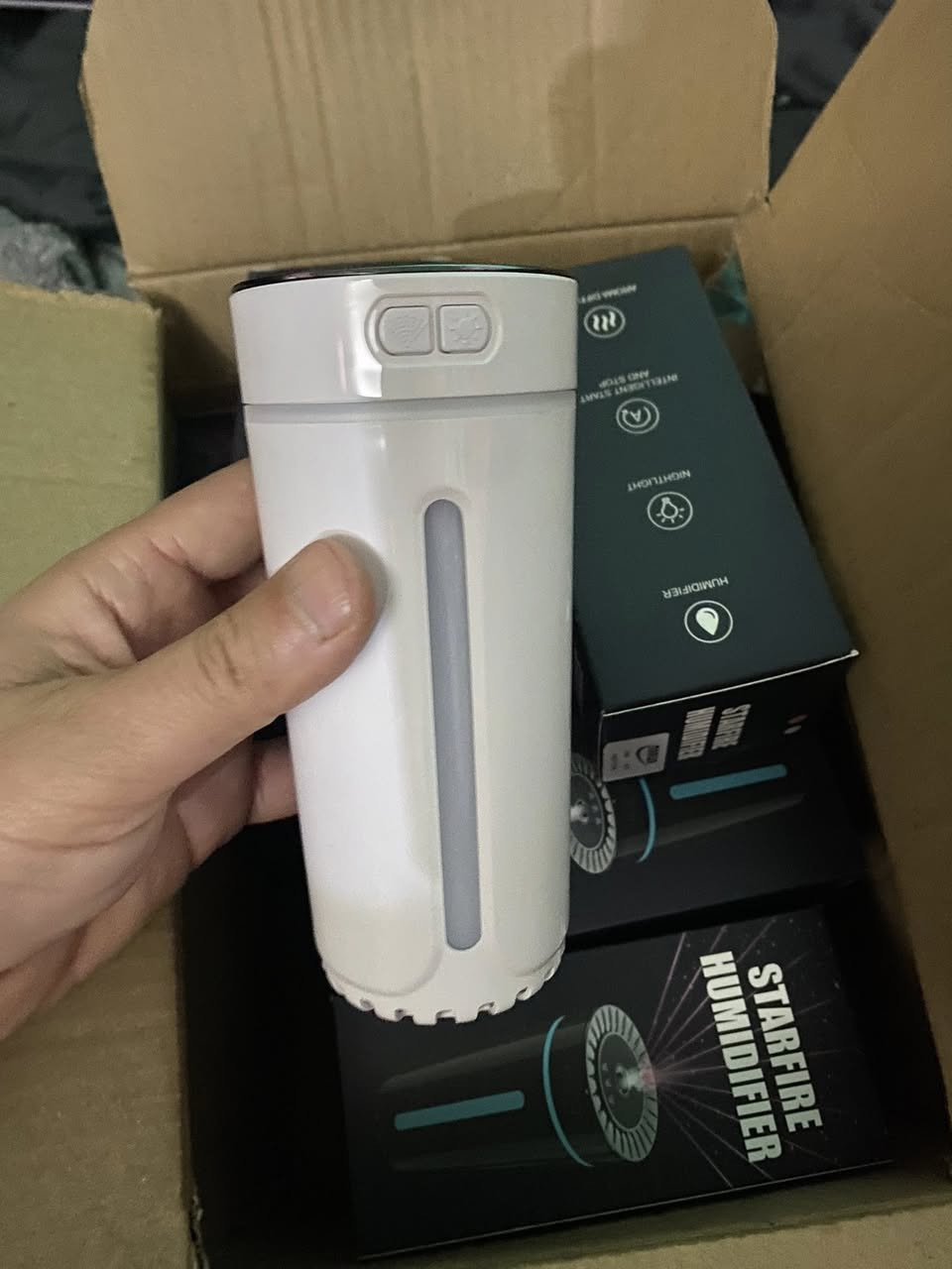 مبخرة شحن | نشرة روز رايز
رائحة راقية بنفحات وردية ناعمة تبعث الهدوء والفخامة في المكان، مع بخار عطري متوازن وثبات مميز. مثالية للسيارة والمنزل بأناقة عصرية 🚗
القطعة 17 الف مع علبة عطر هدية مع توصيل ✅


**إذا كنت صاحب هذا الإعلان وتريد حذفه لأي سبب، رجاءا أرسل رسالة إلى الدعم الفني**