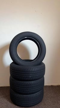 تخم تاير 15/55/195  جديد مستعمل شهرين فقط تاير واحد بي ركعة   السعر 15...