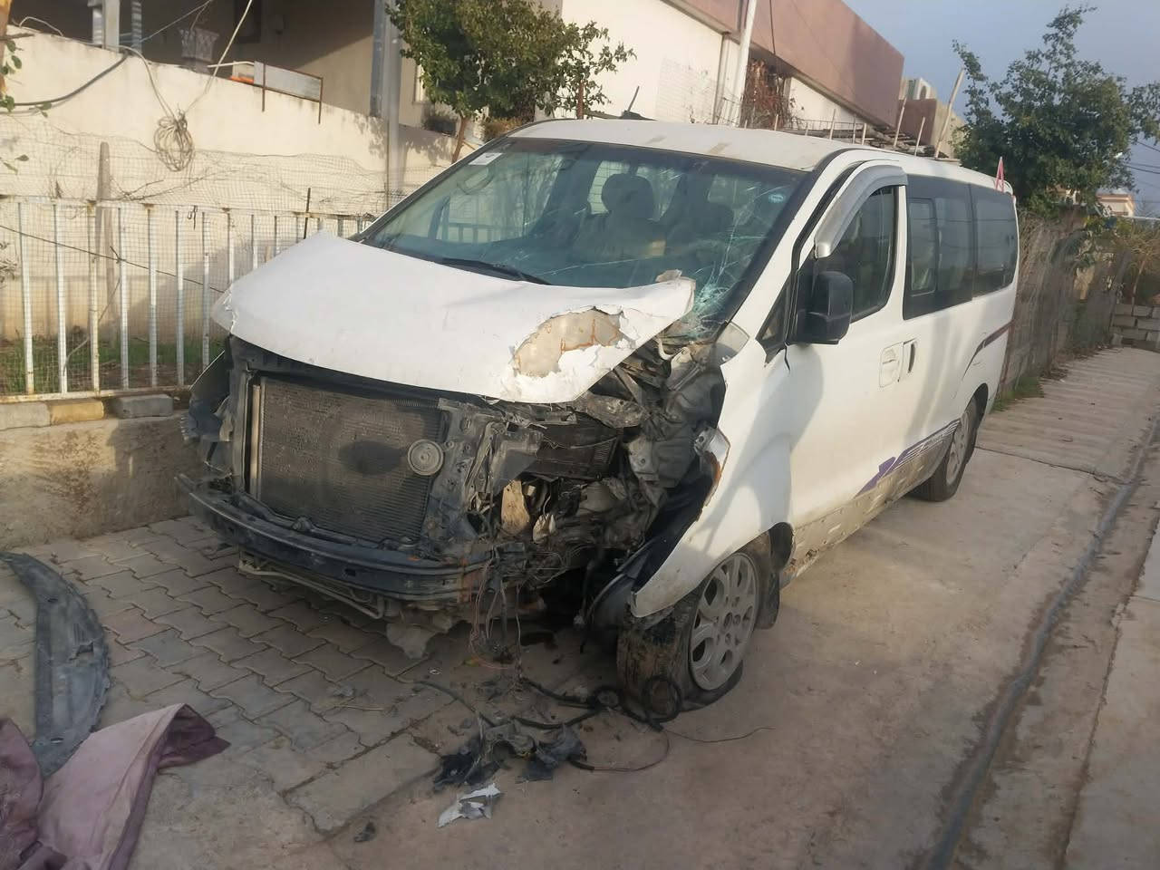 سلام علیکم 
ستارکس گاز مفتوح مودیل 2011 رقم الدولي انكليزي اربيل سنوية جديدة ينتهي في 2030 شهر التاسع 
سيارة بي كارت تعديل بارد باب صندوق مع هذا حادث
محرك سليم 
كير سليم
شانصي سليم 
تايرات جديد ما هذا واحد منهن طايك 
سيارة نصف مواصفات...
سنوية بسمي شرط تحويل
عنوان . كركوك . سيكانيان..
سعر . 115 وبي مجال 
للاستفسار ...
*********** 
***********
