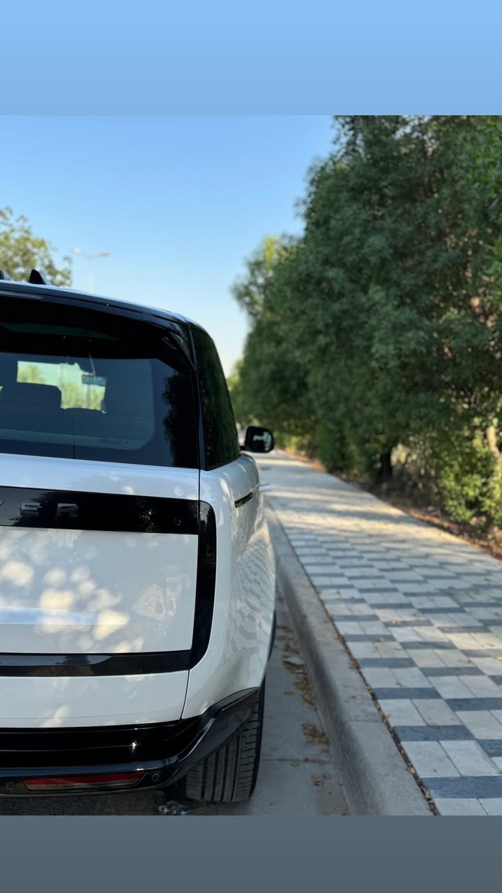 رانج روفر فوك 2024 P400
مكينه : 6 سلندر 
وكاله : سردار داخل الضمان 
عداد : 34 كيلو 
الرقم : بغداد الجديد هزه جديده 
ترهم بيع او مرواس حسب القناعه 

مواصفات فول موقع سياره بغداد كفاله عامه 
فقط بارد بسيط جوه الرقم الخلفي بالصندوك 
سونار موجود بيها الشراي يتصل 
الهاتف : ***********

