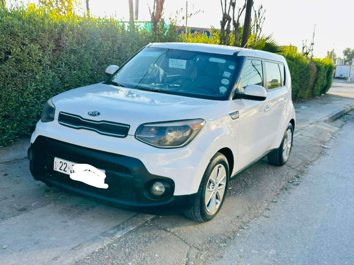 Kia Soul 2017
2540 دوو ملیۆن و پێنج سەدو چل هەزار دینار غرامەی لەسەرە دوای مامەڵە دەیگەڕێنمەوە
سەنەوی و ژینگەو هەزەی نوێیەتاوەکو 4/7/2029
گێڕومەکینەو تەقەو ڕەقە بەشەت
فول موصفات
دەبل گێڕ- ناو سپی-سویچ کۆنتڕۆل-
ئێڕباک بەشەرت 
پێش و پشت کەپسە
بۆیاغ عام بێ ژوورێ بێ لێدران
رقم شاصي-KNDJN2A21H7446405
ژ.م-*********** أربيل, العراق
