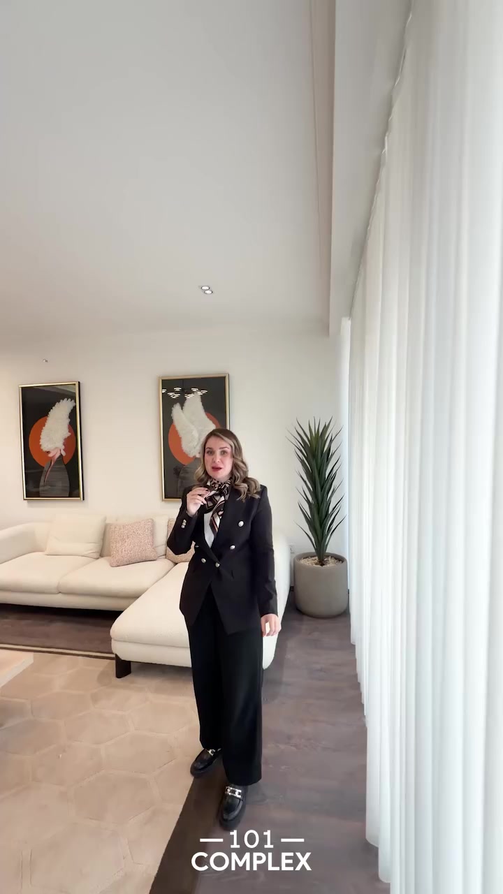 السلام عليكم، شقة للايجار طابق اول (مو ارضي)
في منطقة راغبة خاتون شارع الكم فرع ملا جمعة 
المساحة ٨٠ متر 
هول ومطبخ وحمام وغرفتين طبعا مع الخدمات متوفرة 
يفضل عائلة صغيرة 
للإستفسار الاتصال على الرقم  +963982414657 واتس آب أو  *********** 
إيجار شهري ٥٠٠ الف 
تواصل بدون دلالية
