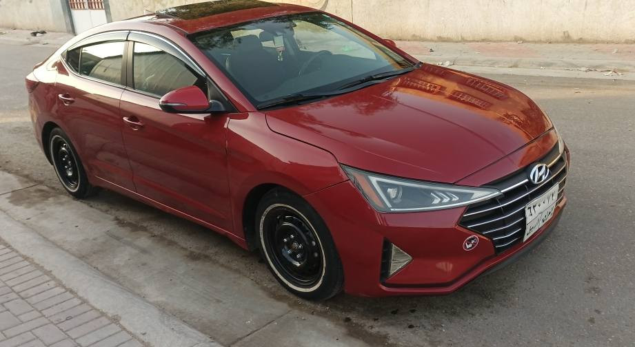 سلام عليكم الاستفسار ***********السعر120 للبيع النترا موديل 2020 
السياره مكفوله كفاله عامه فقط بيه بارد السونار بلمنشور 
كير محرك حداديه تبريد مكفولات محرك 2000دوش
كير ايتي السياره فول موصفات بصمه فتحه شاشه كامره تحكم جهتين أشار بلمرايه رادارات جنطه بصمه شاشه اعطال 
حساسات فول للخير رقم اربيل تحويل مباشر السعر 120
