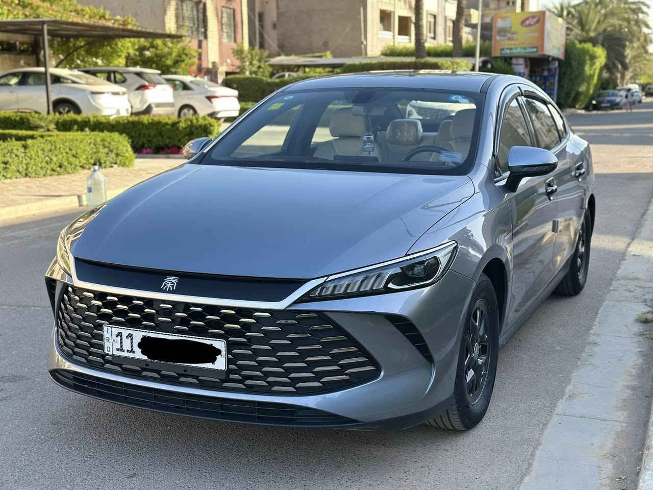 السلام عليكم
البيع زيرو صفر  داخل ابيض المرقم بغداد 

بي واي دي جن بلاص 

( المعرف السعر علق  تم بل تعليق يصلك سعر )

رقم بغداد مكانه بغداد

لون ابيض تمشي ٢١٠٠ كيلو هايبرد وبانزين 

داخل مميز ابيض  منزل تطبيقات ومنزل تحديث اله ومبدل دهن 

العده والغراض موجوده  وشاحنه وكلهن موجودات
تفاصيل. اكثر ع رقم
***********
