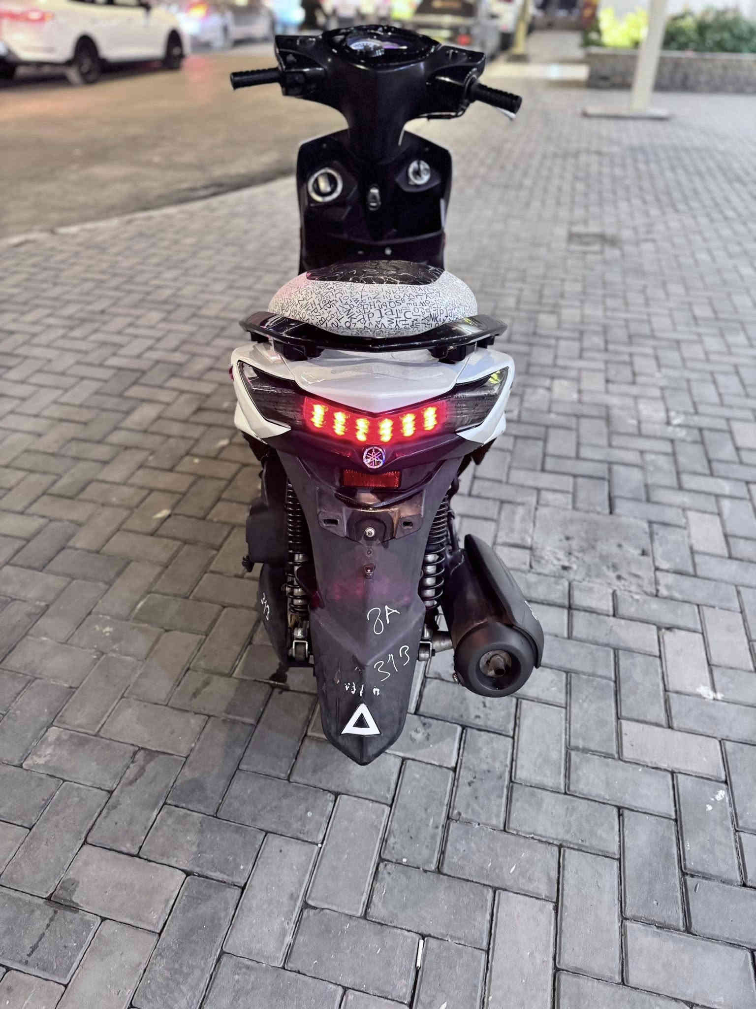 سكنس لد ياباني مو كوري دراجه جديده بمعنه الكلمه  المكان كراده داخل السعر 1250 وبيه مجال ***********
