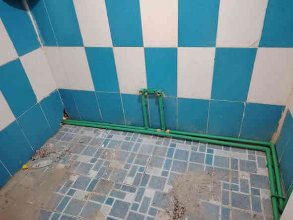 السلام عليكم

هاذا جزء من عملنه اليوم تبديل شبكه  قديمه حديد بوري بلاستك طلب ابو البيت ضاهري هاذي النتيجه 

شغل درجه اولى 
تئسيس ماء و مجاري عامه + منظومه غاز شغل حديث + صيانه 

الاتصال والتواصل *********** او مراسله  الصفحه
