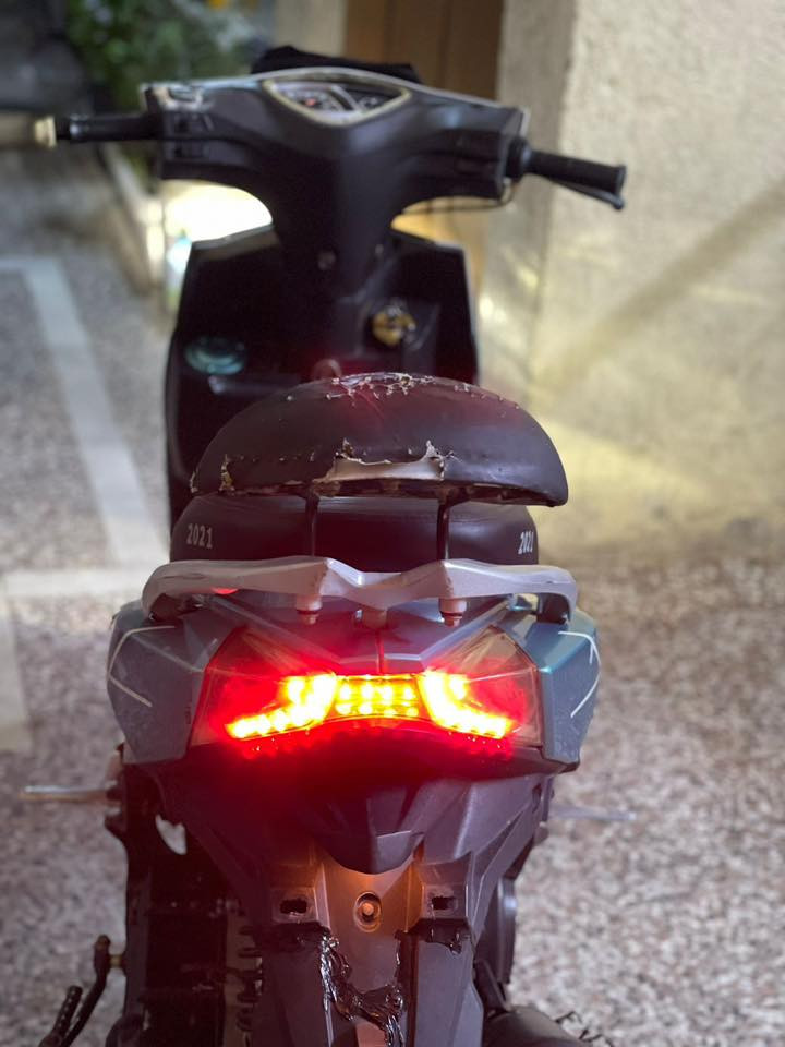 السلام عليكم ورحمة الله 
دراجة ماكس fs صيني دراجه كفرات بلادية 
مكينته نضيفه مكفوله من نضوح وتبخير دراجه متروكه 
تجي تشغل وتطلع جطل
باتري جديد بس كاعد نقوصاته بسيطه ستاندات صفح و الوسطي
متحتاجهن🤣 كهربائيات كاملة ابيع كوم حديد حبايب 
مكانة مدينه الصدر قطاع ٦٧ 
سعره ٢٠٠ وبيه مجال بسيط 

‭٠٧٧٧ ٢٢٩ ٠٣٣٨‬ هذا رقم بي واتساب وعلى الخط هم موجود خاص بل فيس ما اجاوب
