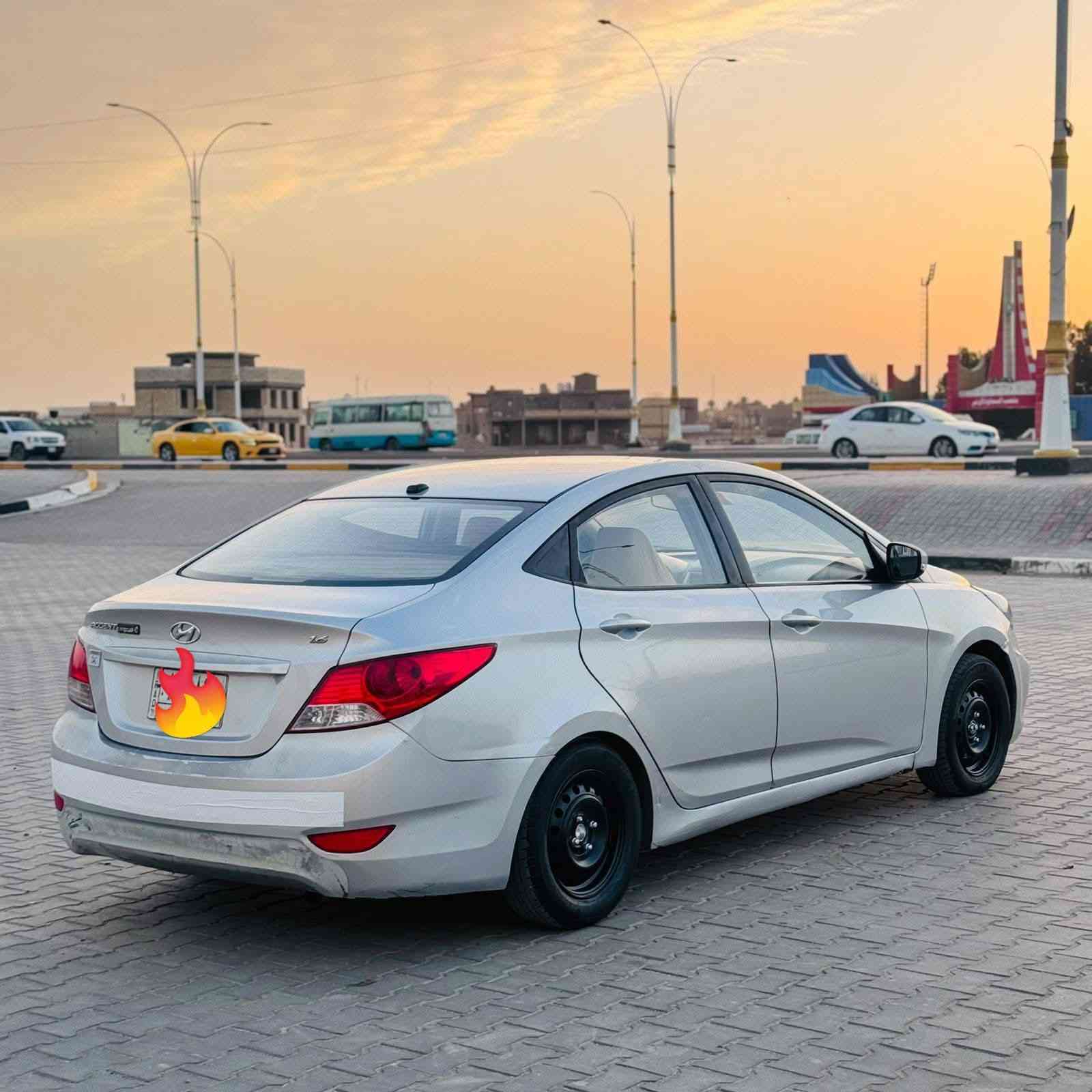 السلام عليكم
اكسنت مديل2017 خليجي
محرك 1600
كير حداديه تبريد 
تخم تاير جديد
سياره مانقصه شي جديده 
رقم مثنى مشروع وطني 
مكان لسياره لسماوه لمركز
السعر 87 وبيه مجال 
لاستفسار ***********
