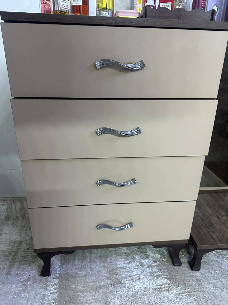 غرفة نوم للبيع في منطقة كميرة قرب الجزيرة السياحية رايدهة ب ٣٠٠ وبيهة مجال


**إذا كنت صاحب هذا الإعلان وتريد حذفه لأي سبب، رجاءا أرسل رسالة إلى الدعم الفني**