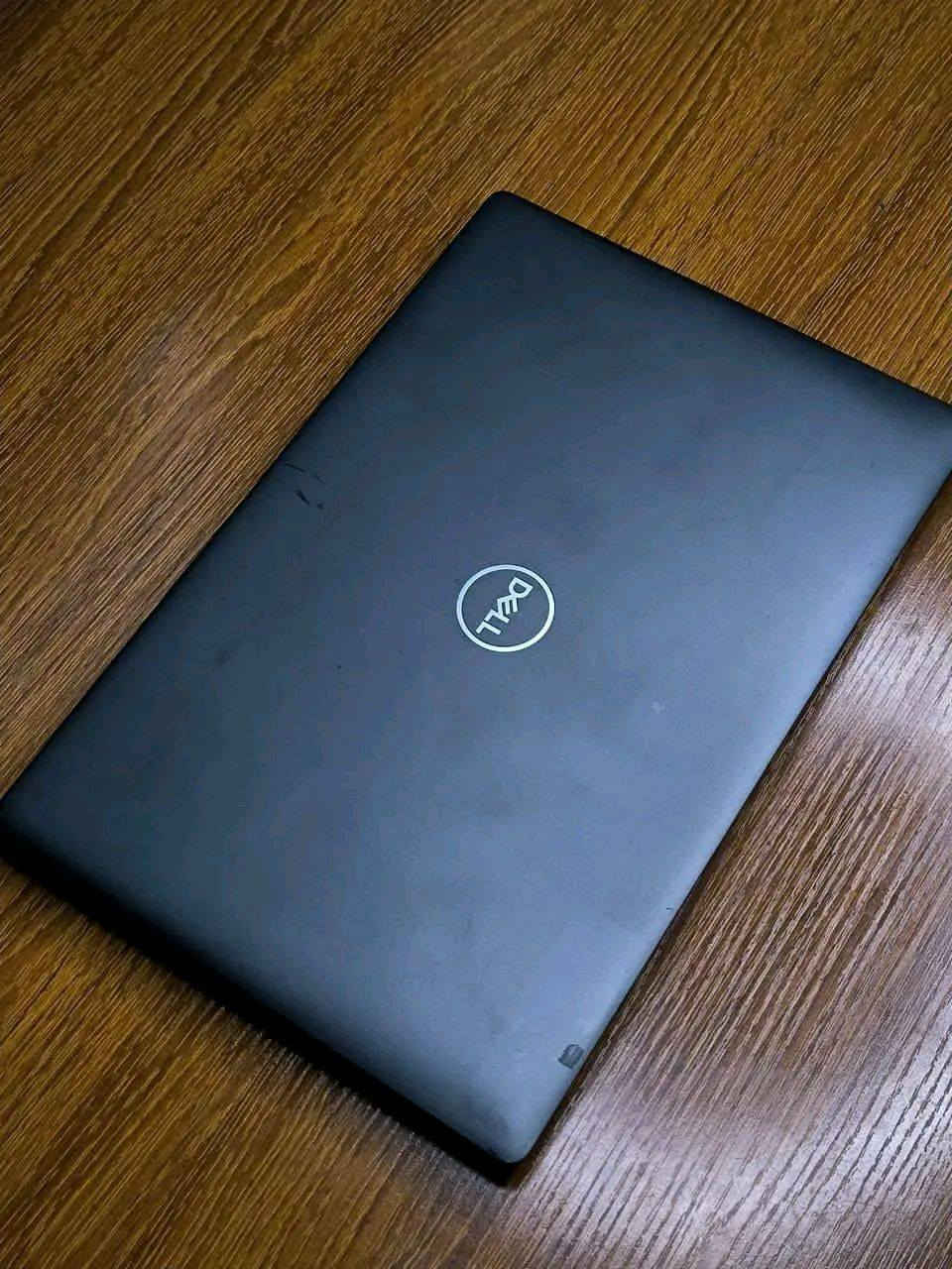 الجيل الثامن اللمس ب269 الف فقط 🔥
لابتوب يجمع بين القوة والاناقه والنحافة والسعر التنافسي ✨💫
DELL LATITUDE 5400

المعالج : core i5 الجيل الثامن  

كرت الشاشة: 4 كيكا انتل 

الرام: 8 كيكا سلاسة عالية 🏎

الهارد: 128 كيكا SSD M.2 قابل للزيادة 🗄

الشاشة: حجم كبير  14 انش دقة خرافية FHD مع قابلية اللمس 🖥

الجهاز قابل للتطوير (رام-هارد) ⚙
كيبورد عربي انكليزي ✍
بطارية ممتازة تشغل 3 إلى 6 ساعات 🔋
 اللابتوب يحتوي على كافة التطبيقات الأساسية ✨
تطبيقات الأوفيس مفعله ✨

مع هدايا
ماوس وماوس باد لسهولة الاستخدام 🖱️ 
جنطة لسهولة التنقل 💼
شاحن اصلي 🔌

الضمانات: 
ضمان فحص كامل قبل الاستلام والدفع 💳

ضمان اسبوع كامل 💯
.......................
اللابتوب ممتاز جدا للموظفين والطلاب ومثالي لاصحاب المكاتب والطابعات باستخدام الوورد والاكسل وممتاز لمشاهدة الأفلام واليوتيوب بجودة عالية وسلاسة فوق الخيال وممتاز لعدد كبير من الألعاب مثل PUBG و Minecraft بسبب مواصفاته القوية 💪
.......................
يتوفر توصيل لجميع المحافظات 🚗

السعر 269 الف دينار !🆕!

للاستفسار: ***********
