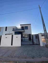 مجمع النخيل السكني • ٢٠٠م • ٣ غرف