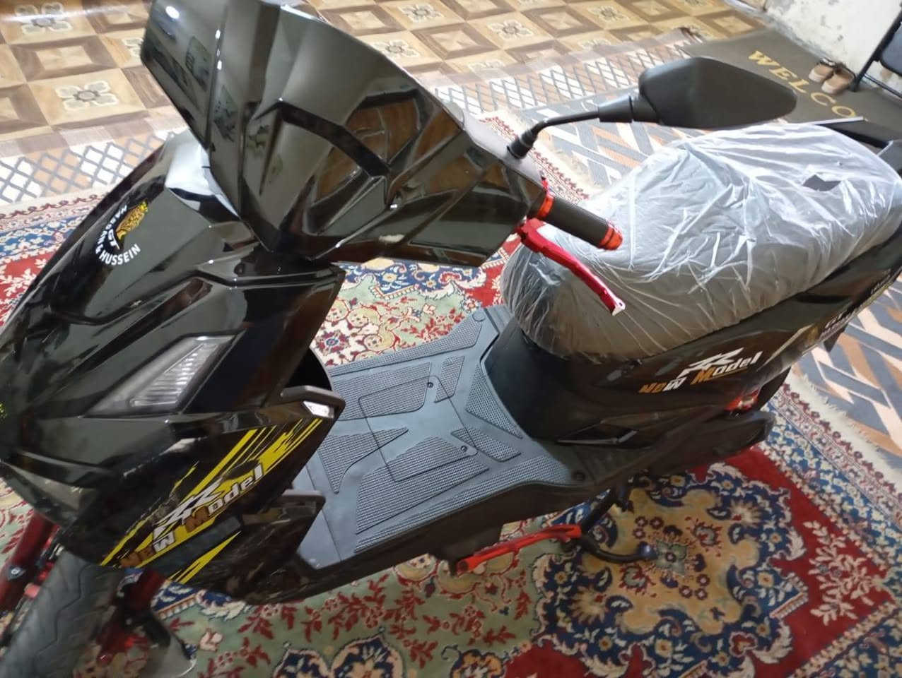 دراجه شحن
Mtr بطاريه ليثيوم 

تمشيك 80 كيلو حقيقي 
سرعتها 60 
3 غيارلت للتبديل 
مثبت سرعة 
وبيها 4 سيوجات تشغيل 
جديده لوك ما صارله 3 أيام 

السعر مليون 300 وبيه مجال بسيط 

***********

بي وات ساب
